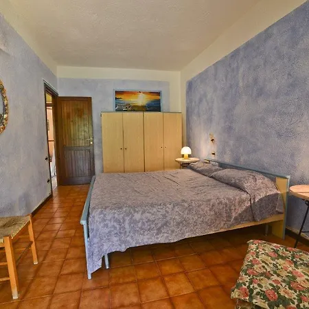 Baia Santa Reparata Apartment *