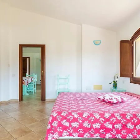 Baia Santa Reparata Lägenhet *