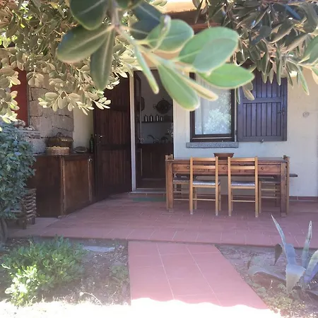 Baia Santa Reparata * 圣特雷莎加卢拉